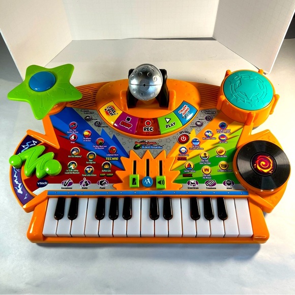 Record & Learn KidiStudio Vtech. Interactive Music Learning Toy piano keyboard - Picture 1 of 11